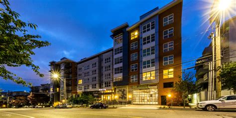 Move in costs are security deposit and first month <b>rent</b>. . West seattle rentals